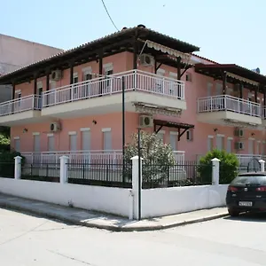 Aparthotel Center, Sarti